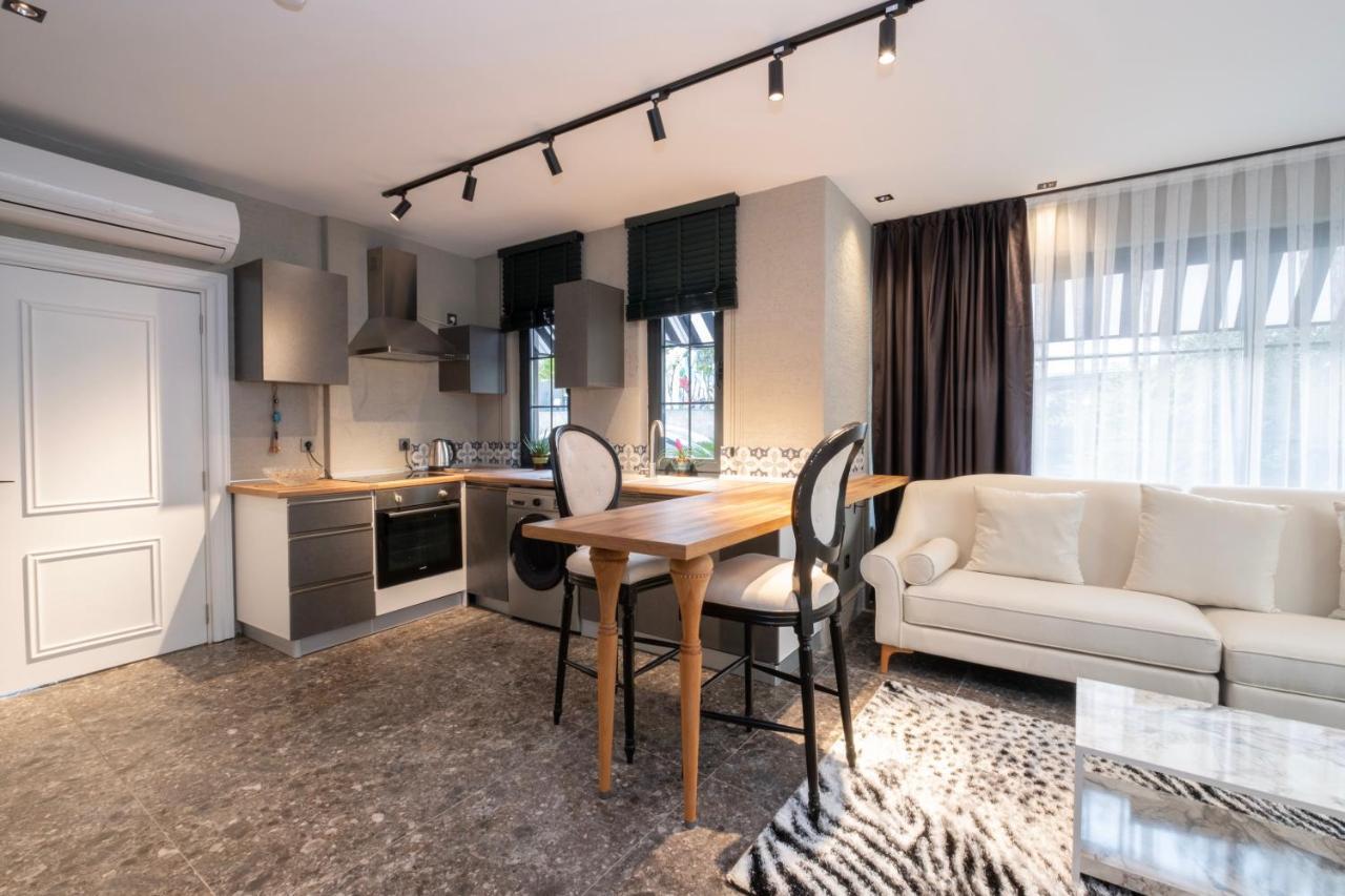 Wolf Suites Antalia Esterno foto