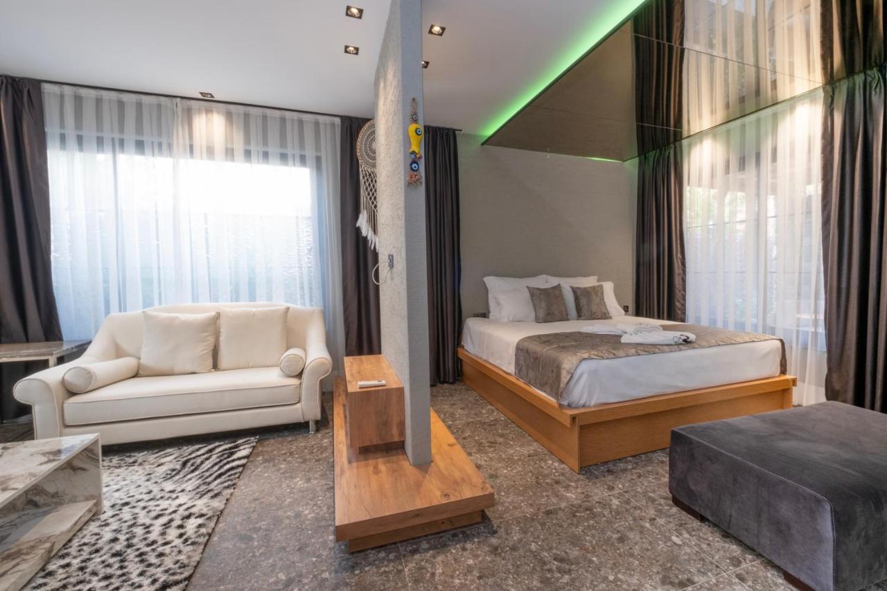 Wolf Suites Antalia Esterno foto