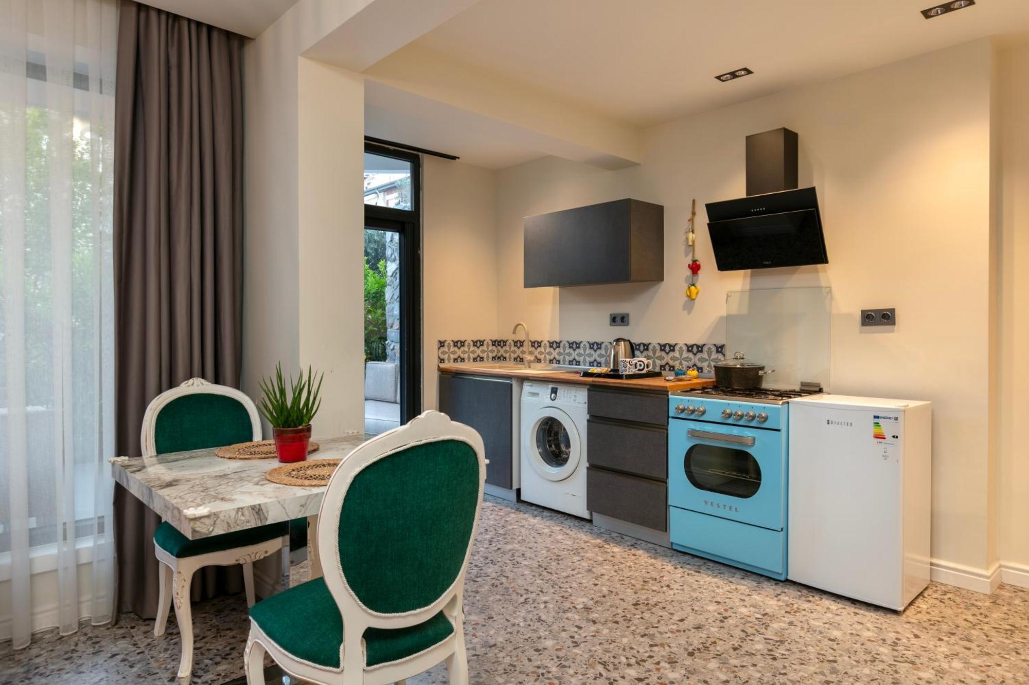 Wolf Suites Antalia Esterno foto